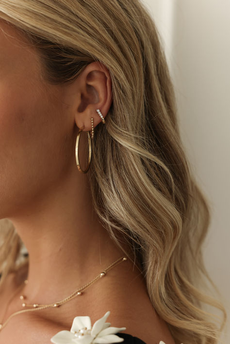 Elevate your earring aesthetic with a stunning gold earring stack! Mix and match your favorite hoop earrings for a bold yet effortless look. Gold Earring Stack, Earring Aesthetic, Earring Stacks, Earring Stack, Earrings Aesthetic, Yellow Gold Jewelry, Gold Earring, Diamond Hoop Earrings, Tennis Bracelet Diamond