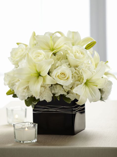 Lily Centerpieces, White Floral Centerpieces, Asiatic Lilies, Black Vase, Coral Flowers, Same Day Flower Delivery, Flowers Online, Plant Gifts, Floral Centerpieces