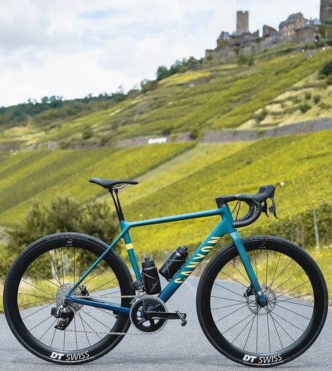 Canyon Ultimate CF SL disc 📷: @canyon Follow👉👉👉@roadcycling.es @roadbikesnl #cycling #cyclinglife #cyclingphotos #ciclismoafondo #bike #cyclist #cyclingshots #cyclingpics #ciclismo #roadbike #bicycle #roadcycling #cyclinglove #instacycling #cyclingfans #cyclingday #roadbike #ilovecycling #cyclingstyle #roadcycling #roadbikepics #instacycling #procyclist #roadbikes #roadbikelife #lovesroadbikes #roadbikelifestyle #roadbikestudio #cyclingphotos #cyclingphotography Canyon Ultimate, Canyon Bike, Cycling Photography, I Want To Ride My Bicycle, Cycling Photos, Canyon Road, Bicycle Race, 100 Km, Cycling Fashion