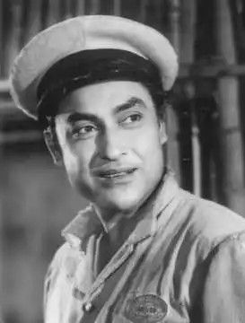 The first superstar of Indian cinema had a very ordinary name, Kumudlal Kanjilal Ganguly, when he came to Mumbai wanting to be a director. He was suddenly brought to the forefront by brother-in-law, S. Mukherjee, when the male lead of Jeevan Naiyya (1936), Najmul Hasan, was dropped after a scandalous elopement with Devika Rani, the wife of producer Himanshu Rai. Devika Rani, Raj Kapoor, Sanjeev Kumar, Ashok Kumar, Character Role, Retro Bollywood, Indian Cinema, Vintage Bollywood, Brother In Law