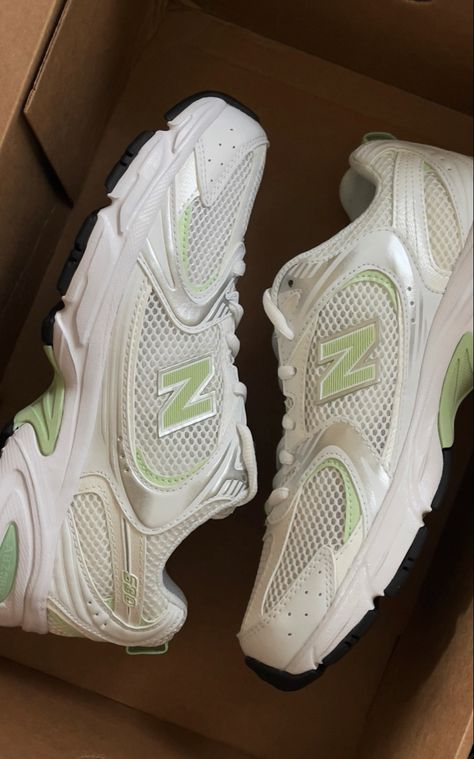 Green New Balance, Pretty Sneakers, Shoe Closet, Green Shoes, New Balance Shoes, Mint Green, New Balance, Light Green, Lookbook