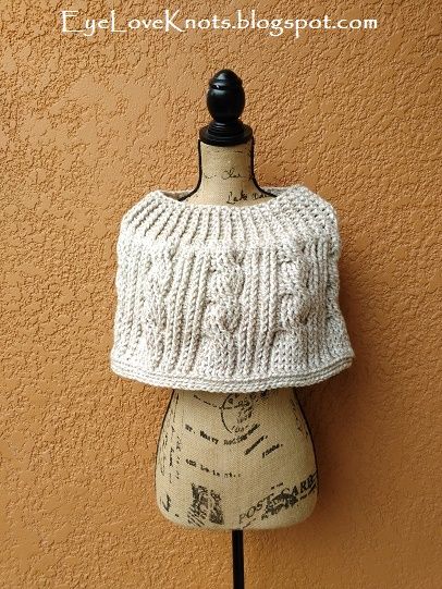 Ashton Gansey Scarf - Crochet Pattern Hack - EyeLoveKnots Caplet Pattern, Capelet Crochet, Crocheted Ponchos, Crochet Capelet Pattern, Crochet Caplet, Modern Haken, Crochet Cables, Cable Crochet, Capelet Pattern