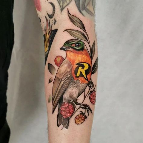 Robin Tattoo Men, Dc Robin Tattoo, Batman Robin Tattoo, Batman And Robin Tattoo, Robin Tattoo Ideas, Super Hero Tattoos, Final Fantasy Tattoo, Robin Mask, Robin Tattoo