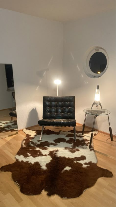 Cow Skin Rug Living Room Decor, Cow Skin Rug Living Room, Cowhide Rug Dining Room, University Accommodation, Cow Skin Rug, Minimalist Bedroom Decor, Bedroom Items, Salon Interior Design, Cow Skin