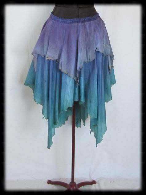 Loving this diy skirt! Asymmetrical Skirts, Faerie Costume, Square Skirt, Fairy Outfit, Fair Outfits, Fairy Skirt, Fairy Clothes, Diy Skirt, Diy Fairy