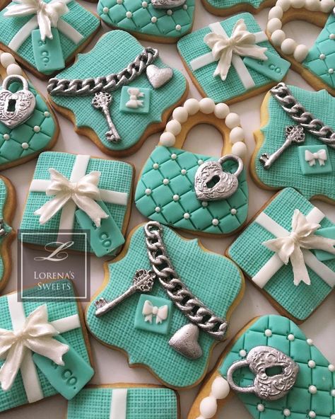 Tiffany And Co Cookies, Tiffany Baby Shower Theme, Tiffany Theme Party, Breakfast At Tiffanys Party Ideas, Tiffany Themed Bridal Shower, Tiffany Birthday Party, Tiffanys Party Ideas, Tiffany Cakes, Tiffany Baby Showers