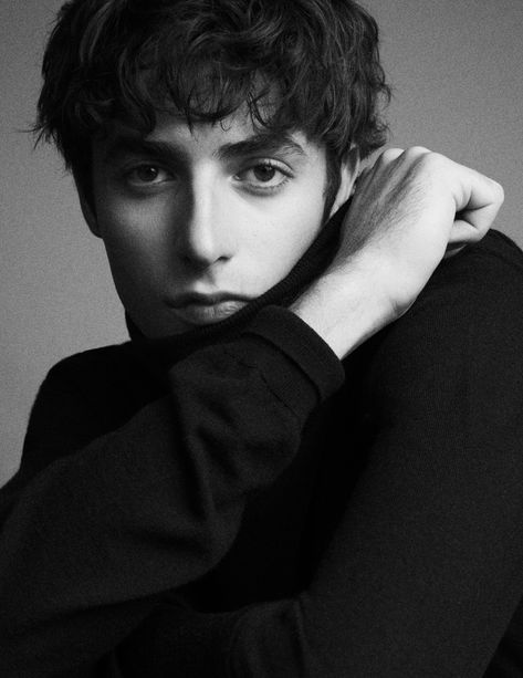 Oscar Kindelan, Piero Mendez, Cosmetic Inspiration, Male Portrait Poses, Godly Men, High Fashion Photography, Vogue Spain, V Magazine, Paris London