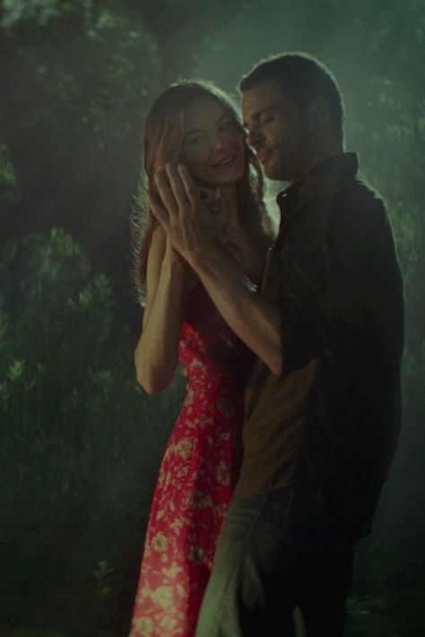 The Best Of Me Movie, Wholesome Romance, Romantic Hug, Hug Gif, Romance Tips, James Marsden, Romances Ideas, Michelle Monaghan, Favorite Movie Quotes