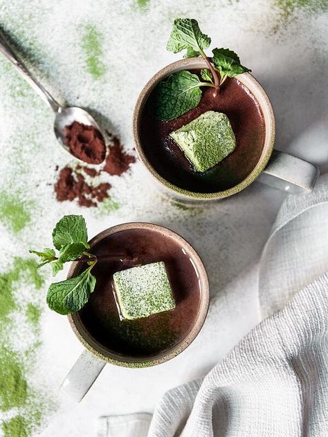 Matcha Marshmallows, Pomegranate Chocolate, Mint Hot Chocolate, Matcha Health Benefits, Matcha Dessert Recipes, Mug Of Hot Chocolate, Matcha Pancakes, Hot Chocolate Ingredients, Hot Choco