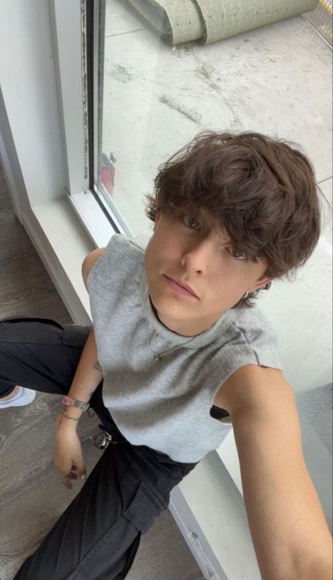 Mattie Westbrook Hair, Mattie Westbrouck Haircut, Mattie Westbrouck Outfits, Mattie Westbrouk, Mattie Westbrook, Korean Tomboy, Mattie Westbrouck, Short Hair Tips, Androgynous People