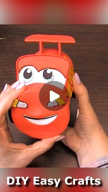 Diy Easy Crafts, Recycled Toys, Pringles Can, Car Craft, Tropical House, Manualidades Diy, Super Car, Can Crafts, Diy Easy