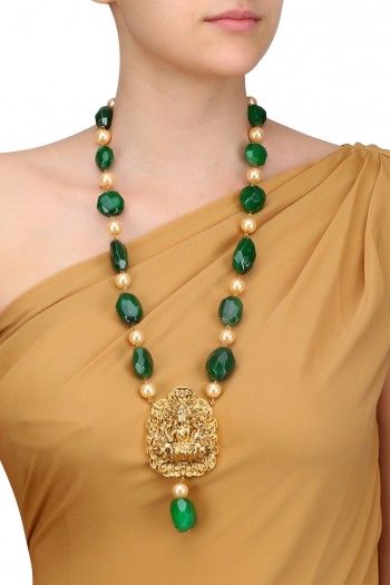 Indian Gold Beads Jewelry, Beads Chains Designs Indian, Emralds Beeds Necklace, Handmade Traditional Emerald Necklace For Festivals, Jade Beads Necklace Indian, Temple Jewelry Green Beaded Necklace For Festivals, Green Polished Beads Temple Jewelry Necklace, Emerald Beads Jewelry Indian Pendant, Ruby Jewelry Necklaces