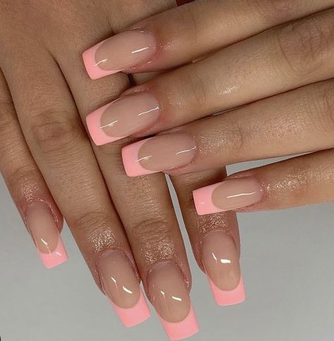 Trending French Nails 2023, Pink Nails 2023, Colored French Nails, Sqaure Nails, Short Nails Design, Nails Inspiration Pink, Pink Wedding Nails, Pink Tip Nails, Pink Gellac