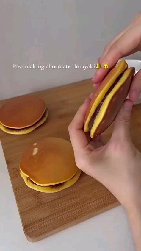 Sweet Easy Recipes, Resepi Biskut, Breakfast Yummy, Chocolate Dishes, Chocolate Recipes Homemade, Cake Recipes Easy Homemade, Easy Hacks, Recipes Cookies, Tastemade Recipes