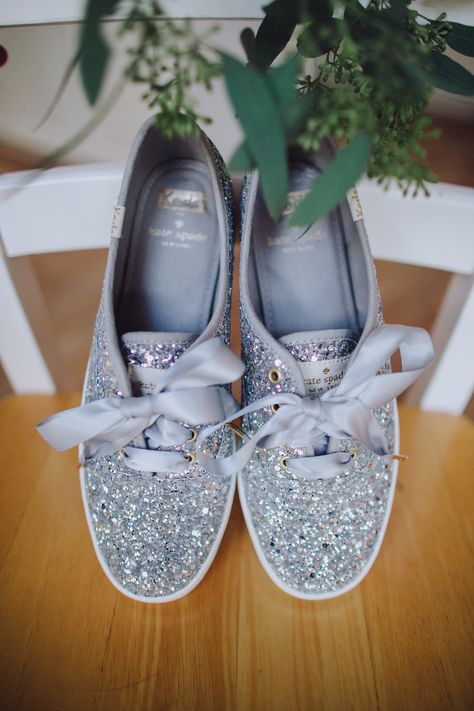 Wedding Photography Ideas Bridesmaids, Wedding Shoes Ideas, Bohemian Style Gown, Summer Wedding Shoes, Beautiful Wedding Shoes, Traditional Gowns, Kate Spade Keds, Perfect Wedding Shoes, Kate Spade Inspired