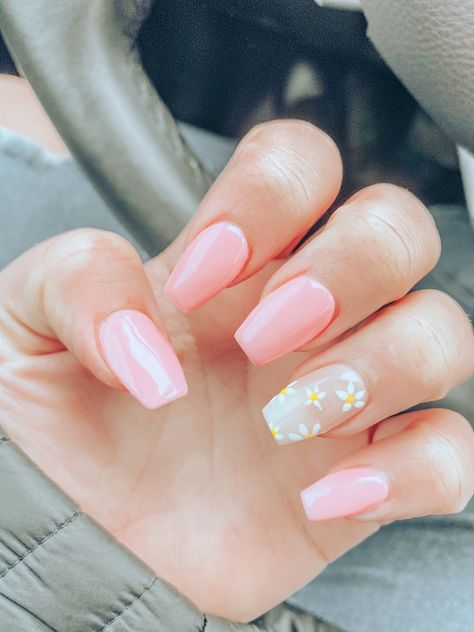 Simple Flower Nail Designs, Nails Acrylic Coffin, Simple Spring Nails, Buff Nails, Cute Simple Nails, Simple Gel Nails, Flower Nail Designs, Acrylic Coffin, Cute Gel Nails