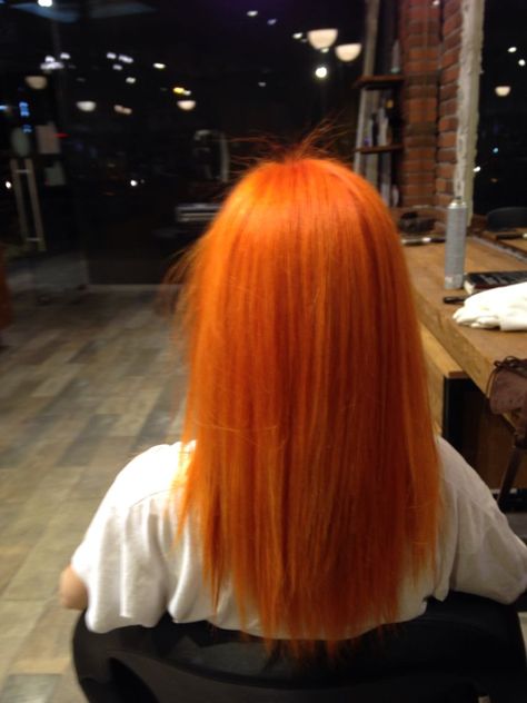 TRENDING ORANGE HAIR COLOR IDEAS FOR GIRLS - color de pelo naranja Bright Orange Hair Aesthetic, Bright Ginger Hair, Orange Dyed Hair, Orange Hair Aesthetic, Light Orange Hair, Orange Hair Color Ideas, Bright Orange Hair, Dark Orange Hair, Orange Hair Color