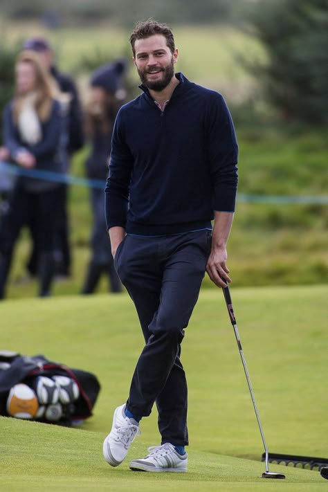 Golf Wear Men, Male Golf Outfit, Dude Outfits, Mens Golf Fashion, Jaime Dornan, Golf Style, Golf Theme, Smen, Playing Golf