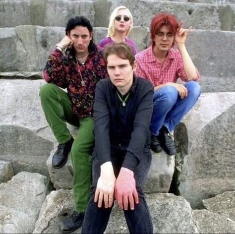 The iconic rose photoshoot part 2 The Smashing Pumpkins Gish, Rose Photoshoot, Billy Corgan, The Smashing Pumpkins, Fav Music, Smashing Pumpkins, Pumpkin Soup, Cool Bands, Music Artists