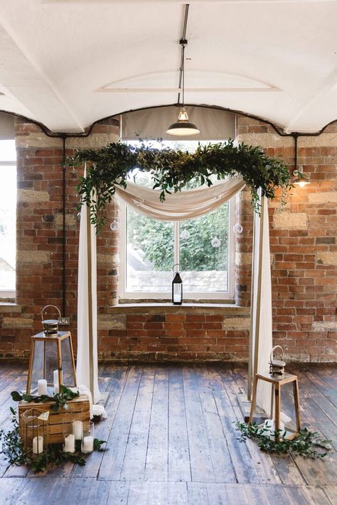 Circle wedding arch