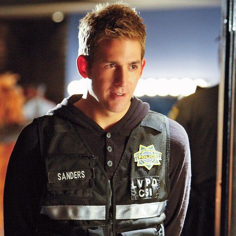 Another OG is on their way back to Sin City. CSI: Vegas just locked in a familiar face from the original CSI Universe, Eric Szmanda. Though details about his return are still under wraps, the fan... Csi Tv Show, Csi Greg Sanders, Greg Sanders Csi, Greg Sanders, Eric Szmanda, Csi Vegas, Marg Helgenberger, Forensic Psychology, Csi Las Vegas