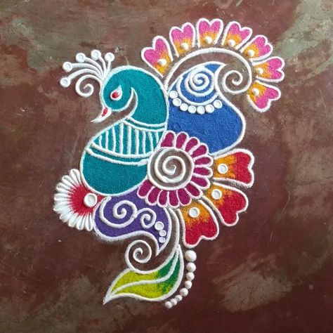 Rangoli Small Designs Easy, Chalk Rangoli Designs, Mor Rangoli, Best Rangoli Designs Diwali, Easy Small Rangoli Designs, Sanskar Rangoli, Easy Rangoli Patterns, Creative Rangoli Designs, Peacock Rangoli Designs