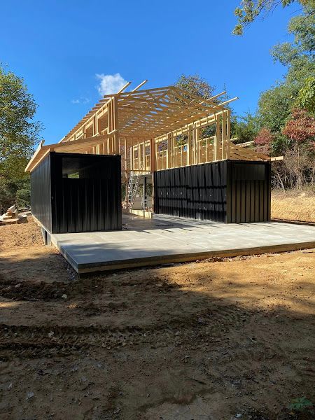 Barn Made From Shipping Containers, Storage Container Garage Ideas, Sea Container Garage, Sea Can Garage, Storage Container Shop, Storage Container Garage, Shipping Container Garage Workshop, Shipping Container Workshop Ideas, Container Shop Ideas