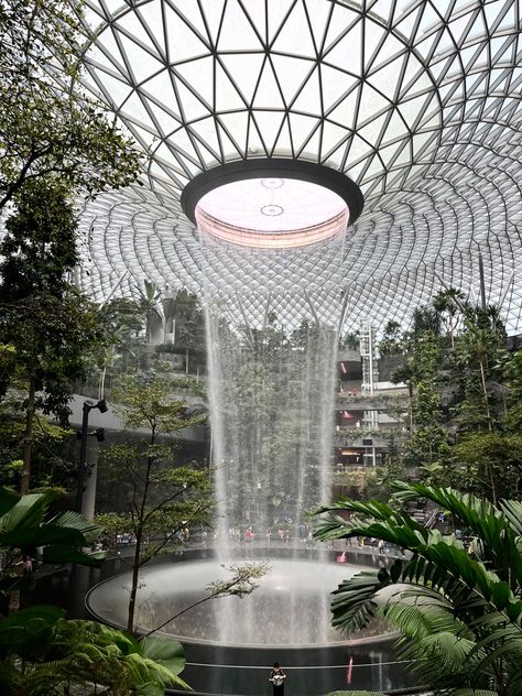 Architecture Greenhouse, Water Inspired Architecture, Water Feature Design Architecture, Waterfall Architecture, Jewel Singapore, Changi Jewel Airport, Waterfall Building Architecture, Singapore Nature, Greenhouse Architecture