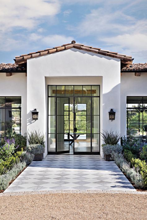 Tour An Updated California Home With Spanish-Style Roots | Luxe Interiors + Design California Spanish Style Homes, California Spanish Style Interior, Old Spanish Style Homes, Interior Design Articles, Santa Fe Home, Santa Barbara Style, Rustic Wood Floors, Ranch Exterior, Beautiful California