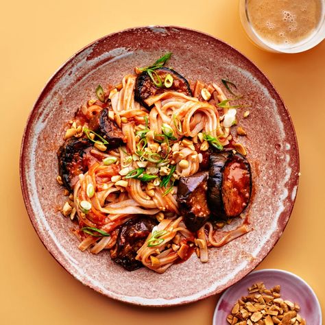 Eggplant With Garlic Sauce, Bon Appetit Recipes, Chinese Eggplant, Noodle Recipe, Asian Noodles, Hoisin Sauce, Noodle Dishes, Pasta Rice, Pasta Noodles