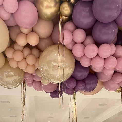 Balloon Ladies Co., LLC | est. 2021 on Instagram: "Can we have a moment for this ceiling installation 🤩✨ 🥳: @donellebentley #balloondecor #balloonartist #partydecor #birthday #birthdayparty #ceilingballoons #ceilingballooninstall #ceilingballooninstallation #fringe #birthdaycelebration #orangecounty" Ceiling Balloons, Balloon Ceiling, Beautiful Decorations, Balloon Installation, Ceiling Installation, Balloon Decor, January 11, Balloon Decorations, Beautiful Decor