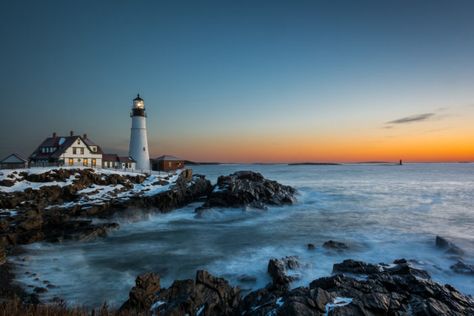 6. Beautiful sunsets over picturesque lighthouses? Sorry, that's what you get when you move to Maine. Face Painting Reference, Painting Reference Photos, Things To Do In Maine, Moving To Maine, Jamie Wyeth, Travel Maine, Monhegan Island, Portland Head Light, Harbor Lights