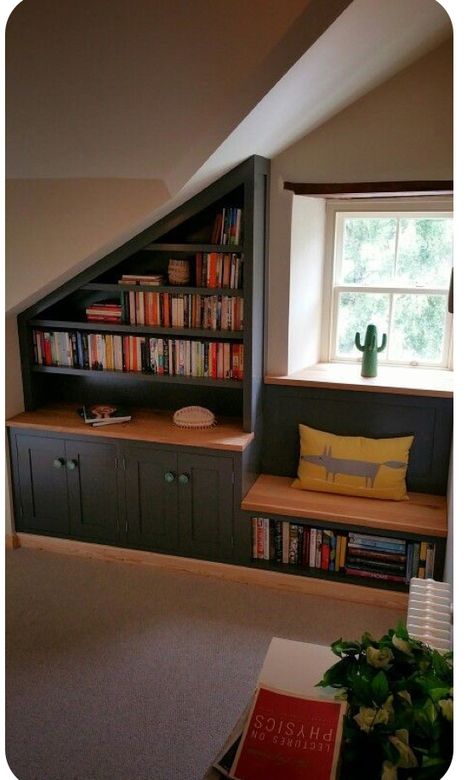 Built In Bookcase Sloped Ceiling, Aesthetic Study Room Ideas, Slanted Ceiling Office, Attic Bonus Room Ideas, Modern Attic, Study Room Ideas, Kids Nook, Bonus Room Design, Attic Library