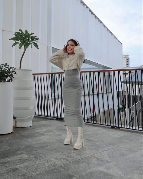 Grey Maxi Dress Outfit Winter, Maxi Skirt With Boots Winter, White Bodycon Dress Outfit Winter, 18th Birthday Winter Outfits, Long White Boots Outfit Winter, Knee High Boots Long Skirt, Long Grey Skirt Outfit Winter, Gray Maxi Dress Outfit, Maxi Skirt And Boots Outfit