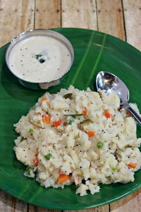 Uppittu | Rava Upma | Semolina Upma Good For Dinner, Akki Roti, Rava Upma, Upma Recipe, Coconut Chutney, Indian Breakfast, Indian Sweet, Grey Tea, How To Make Breakfast