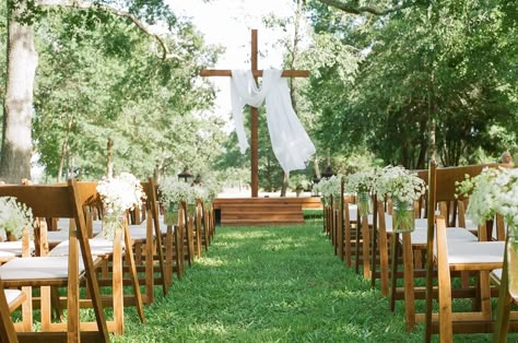 Backyard Ceremony Christ Centered Wedding, Backyard Wedding Ceremony, Wedding Alters, Wedding Ceremony Ideas, Wedding Cross, Wedding Altars, Wedding Ceremony Backdrop, Future Wedding Plans, Christian Wedding