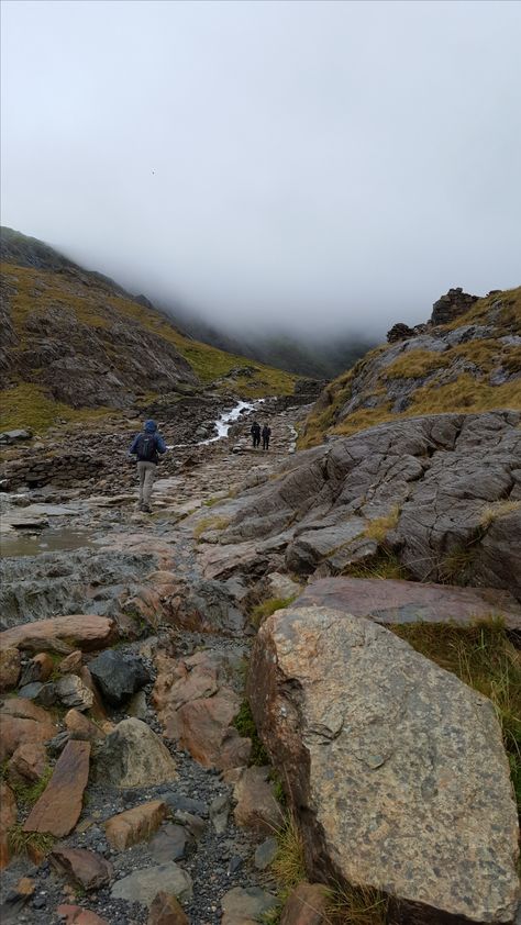 Snowdon. Pyg track..very rocky terrain..Wet weather hike..Sept 2017 By Tanya Montandon Rainy Hike Aesthetic, Rainy Hike, Snow Hike Aesthetic, Snow Trekking, Katie Morag, Hiking In Wales, Rocky Terrain, Snowdonia, Wet Weather