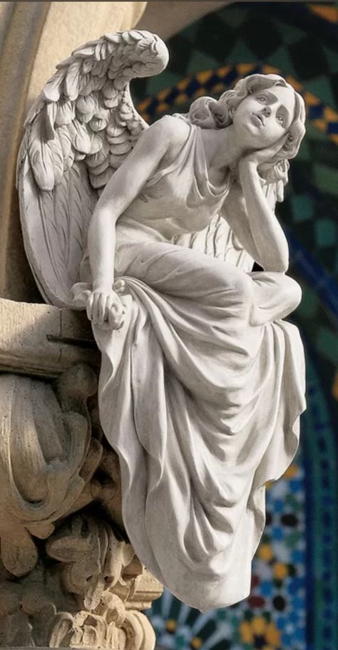 Angle Statue Sculpture, Greece Statue Aesthetic, Statues To Draw, Greek Statue Poses, Adoration Statue, Angel Sculpture Statues, Grecian Sculpture, Greek Statues Women, Female Greek Statue