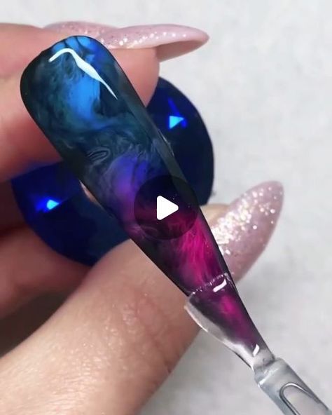 Saran Wrap Nail Art, Glass Marble Nails, Blooming Ink Nail Ideas, Blooming Gel Nail Art Marble, Geode Nail Designs, Blooming Nails Design, Alcohol Ink Nail Art, Nail Blooming Gel, Blooming Nails Gel