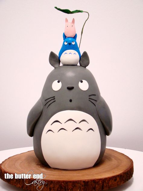 My Neighbor Totoro themed birthday cake by The Butter End Cakery My Neighbor Totoro Clay, Totoro Clay Art, Totoro Clay Sculpture, Totoro Cake Birthday, Clay Totoro, Totoro Clay, Totoro Cake, Totoro Diy, Camelia Chanel