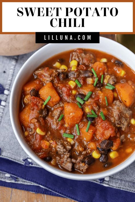 Hearty and filling sweet potato chili is a delicious take on a classic chili recipe, especially if you're a fan of sweet potatoes! #sweetpotatochili #sweetpotato #chilirecipe #chili #stew Sweet Potato Chili Crockpot, Chilli Recipe Crockpot, Healthy Delicious Soups, Beef Chili Crockpot, Pumpkin Chilli, Sweet Potato Chilli, Sweet Potato Chili Recipe, Chili Stew, Classic Chili Recipe