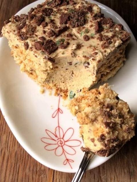 Peppermint Crisp Tart, South African Desserts, Easy Tart Recipes, Peppermint Crisp, African Dessert, Tart Baking, Christmas Lunch, Easy Smoothie Recipes, No Cook Desserts