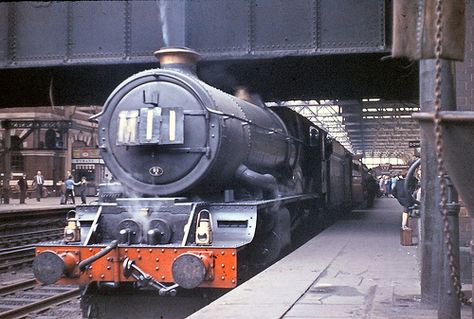 Great Western Railway King No. 6012 King Edward VI : Birmi… | Flickr Live Steam Locomotive, Train Spotting, Train Collection, Locomotive Engine, Snow Hill, Heritage Railway, Great Western Railway, Steam Engine Trains, Steam Railway