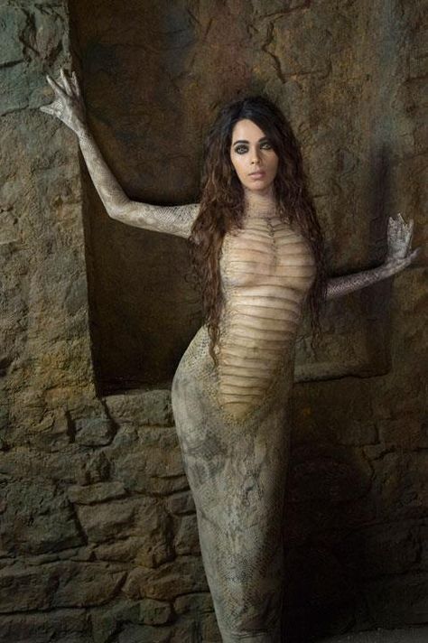 snake woman - Medusa Snake Woman, Snake Costume, Medusa Costume, Snake Girl, Diy Halloween Costumes For Women, Actress Wallpaper, Mermaid Costume, Costume Makeup, Diy Halloween Costumes