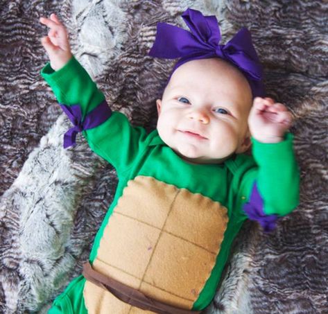 Diy Ninja Turtle Costume, Turtle Diy, Baby Ninja Turtle, Diy Baby Halloween Costumes, Baby Ninja, Homemade Mermaid Costumes, Turtle Costume, Ninja Turtle Costume, Pregnant Halloween Costumes