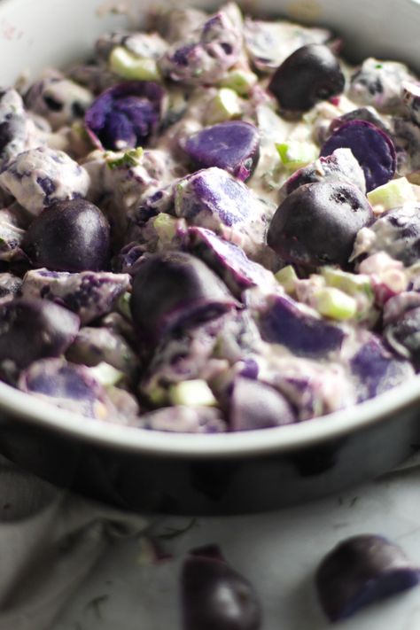 This Purple Potato Salad is an easy dish to throw together, bring to a tailgate, and show your team spirit! Purple Potato Salad, Easy Beer Cheese Soup, Salad Images, Mac N Cheese Cups, Purple Potato Recipes, Purple Foods, Office Halloween Party, Taco Salad Recipe, Local Recipes