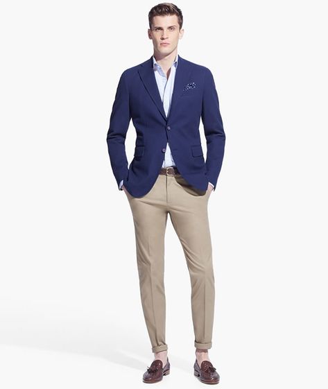 Chinos And Blazer, Navy Blue Blazer Outfit, Blue Blazer Outfit Men, Navy Blazer Outfits, Chinos Men Outfit, Blue Blazer Outfit, Blue Blazer Men, Royal Blue T Shirt, Blazer Outfits Men