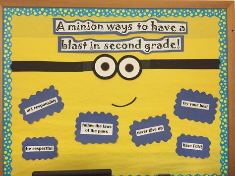 Minion class rules bulletin board for September. Second grade! Via lesson plans and name brands Bulletin Boards For September, Minion Bulletin Board, Attendance Board Ideas, Minion Classroom Theme, Minion Classroom, Hollywood Theme Classroom, Kindergarten Bulletin Boards, College Bulletin Boards, Classroom Goals