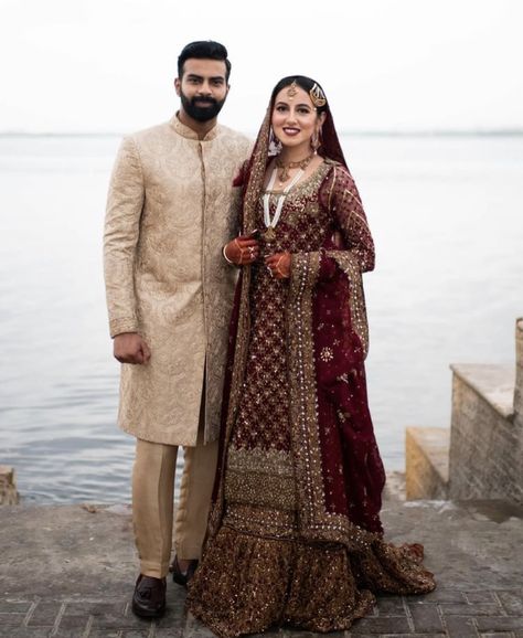 Pakistani Bride Groom Dresses, Barat Groom Dress, Maroon Combination Dresses, Muslim Groom Outfit For Nikah, Sharara For Bride, Pakistani Groom Outfits, Wedding Couple Dress Combination, Bridal Dresses Ideas, Pakistani Bride And Groom