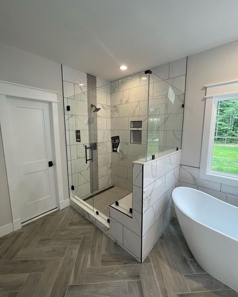 Wood Tile And Marble Bathroom, Bathroom Flooring Ideas Farmhouse, Pony Wall Between Shower And Tub, Bathroom With Wood Tile Floor, Small Shower Ideas, Wood Like Tile Flooring, Bathroom Shower Tile Ideas, Shower Wood Floor, Wood Tile Bathroom Floor